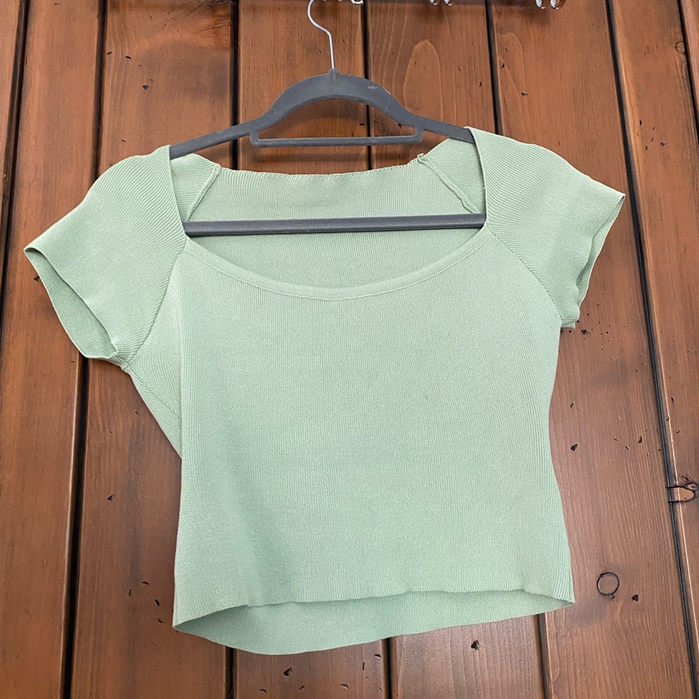 Green crop top
